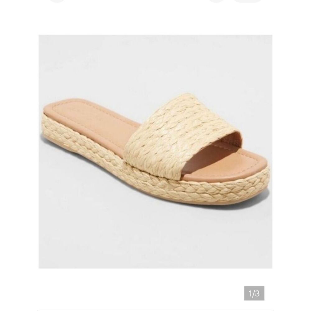 Women's Universal Thread shoes Natural Mardi Raffia platform slide sanda…